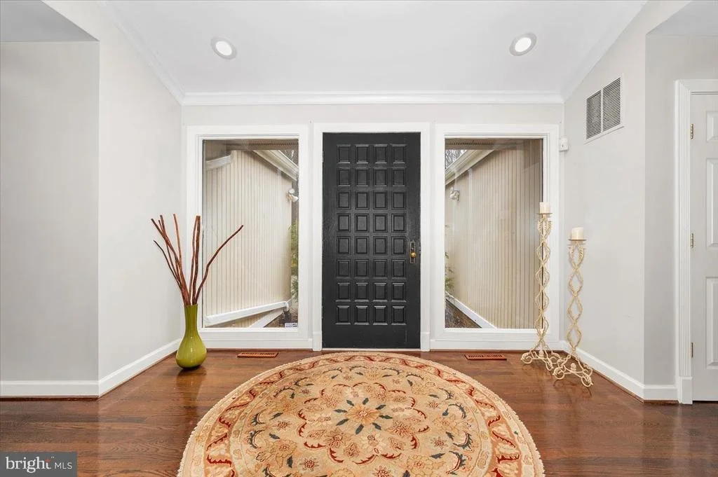 Photo of 10101 LLOYD ROAD