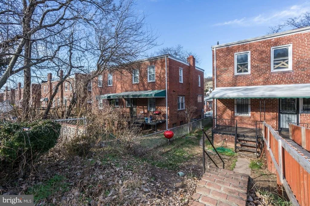 Photo of 4041 CLAY PLACE NE