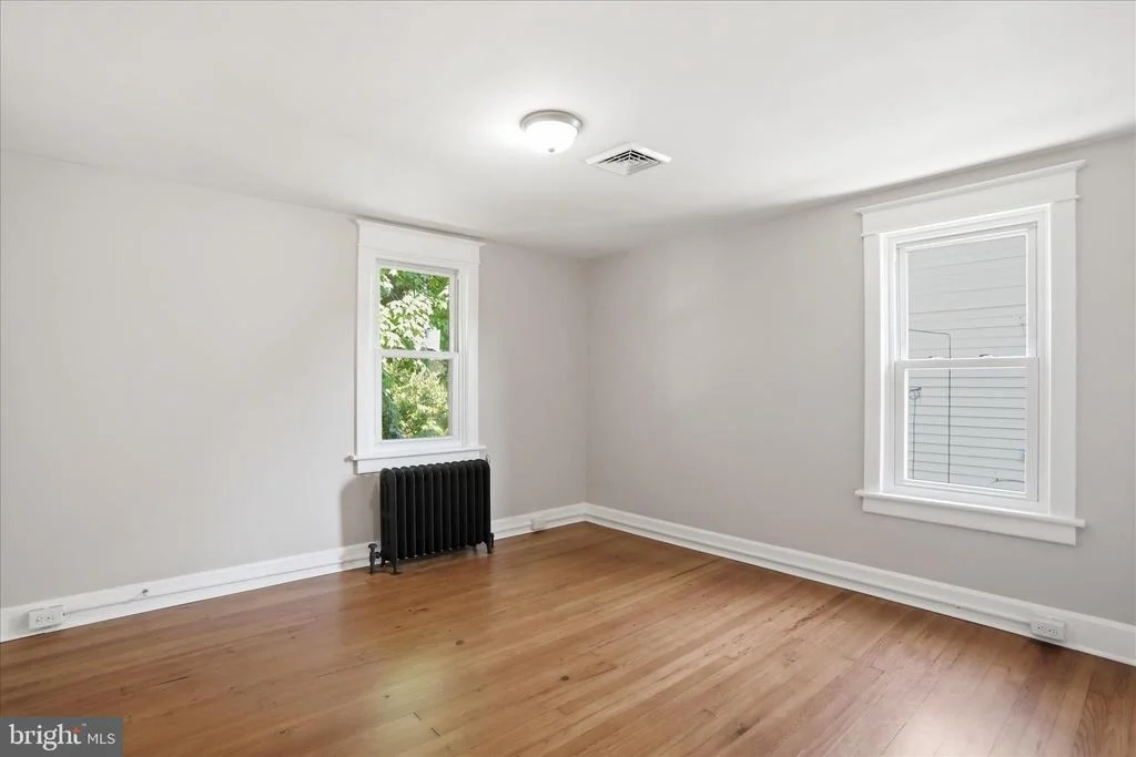 Photo of 819 SUMMIT AVENUE