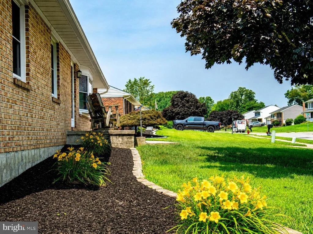 Photo of 619 FLINTLOCK DRIVE