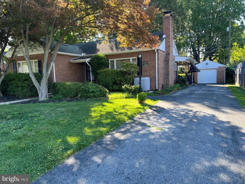 Photo of 604 GRANT PLACE
