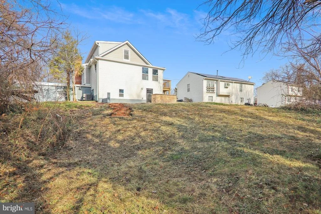 Photo of 7901 DARCY ROAD
