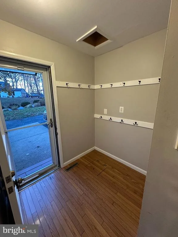 Photo of 10336 BURNSIDE DRIVE