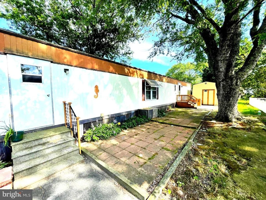 Photo of 33476 DAISY STREET