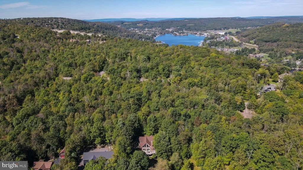 Photo of 431 MOUNTAINTOP ROAD