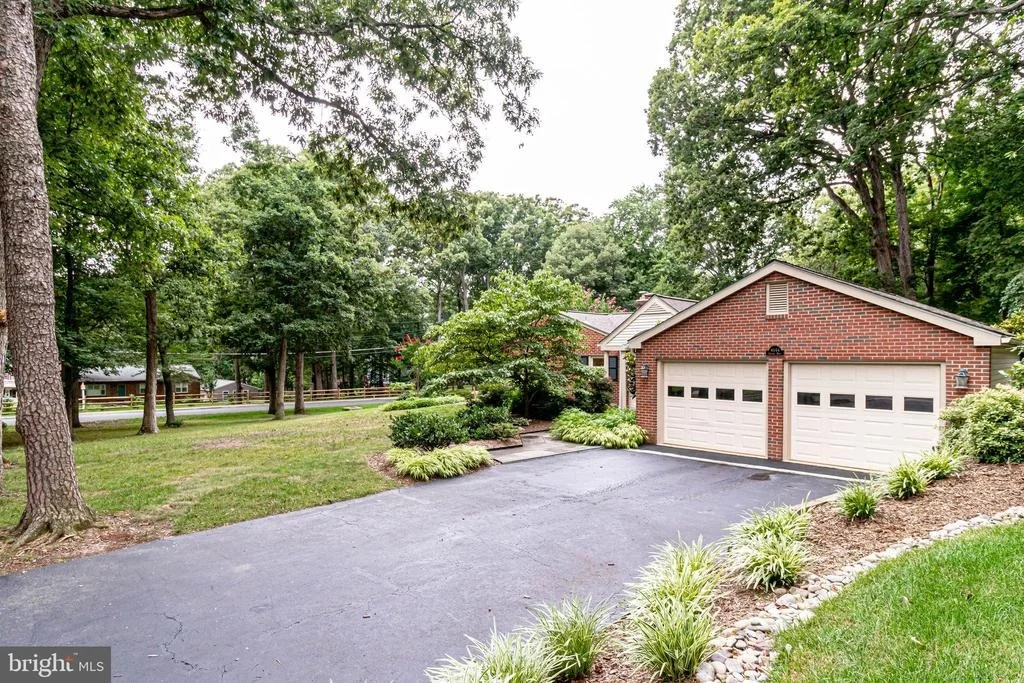 Photo of 4144 ORCHARD DRIVE