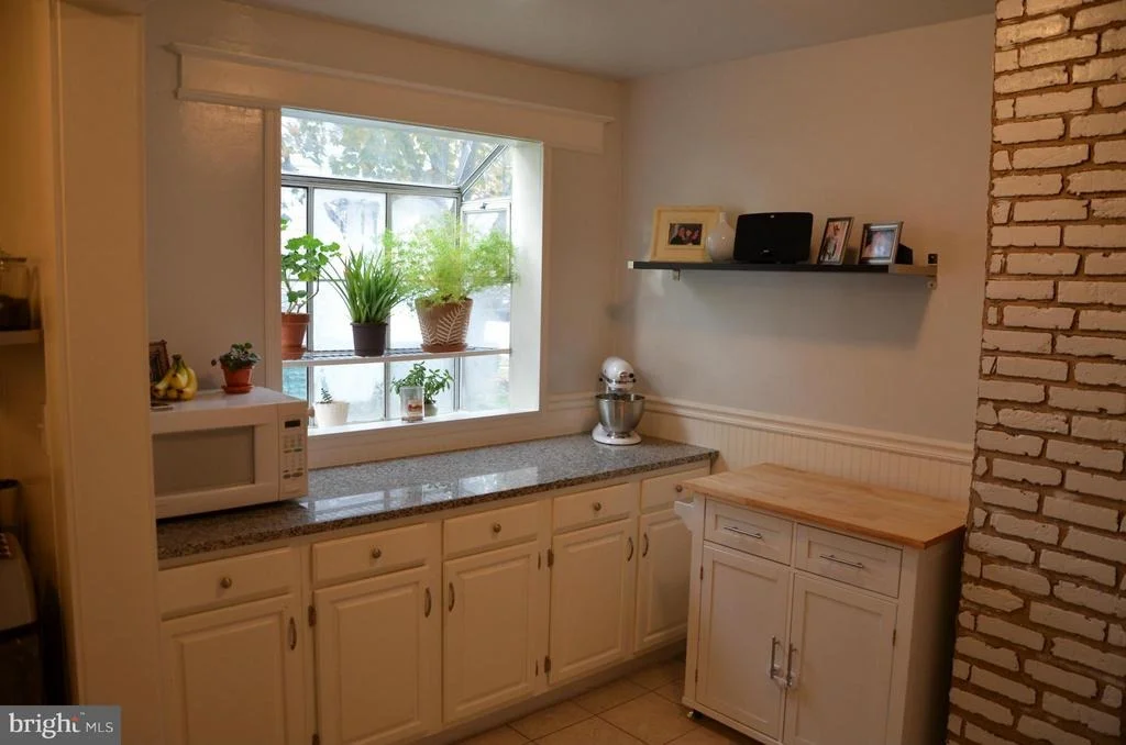 Photo of 1237 MAPLE AVENUE