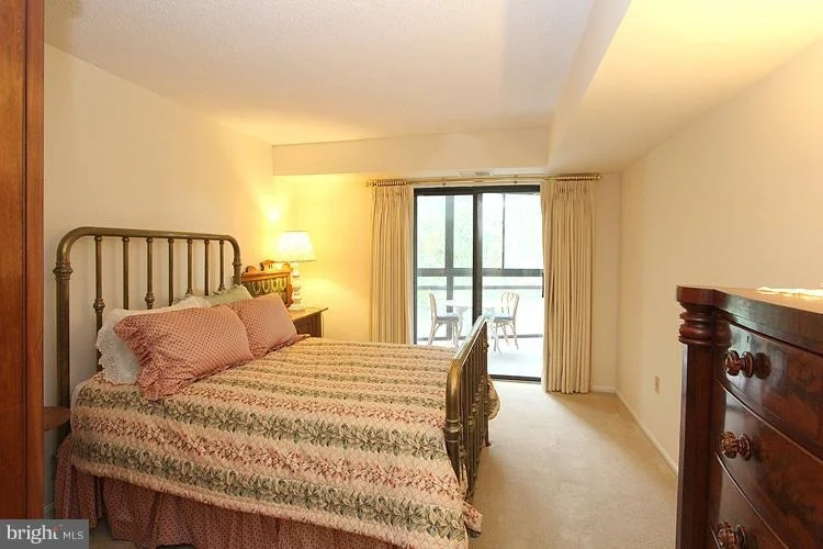 Photo of Unit 2804 at 15107 INTERLACHEN DRIVE