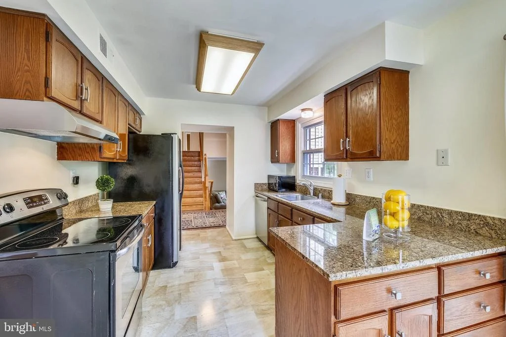 Photo of 2417 NEES LANE