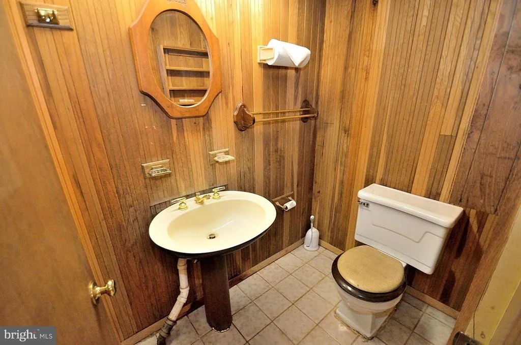 Photo of 2105 LINDEN LANE