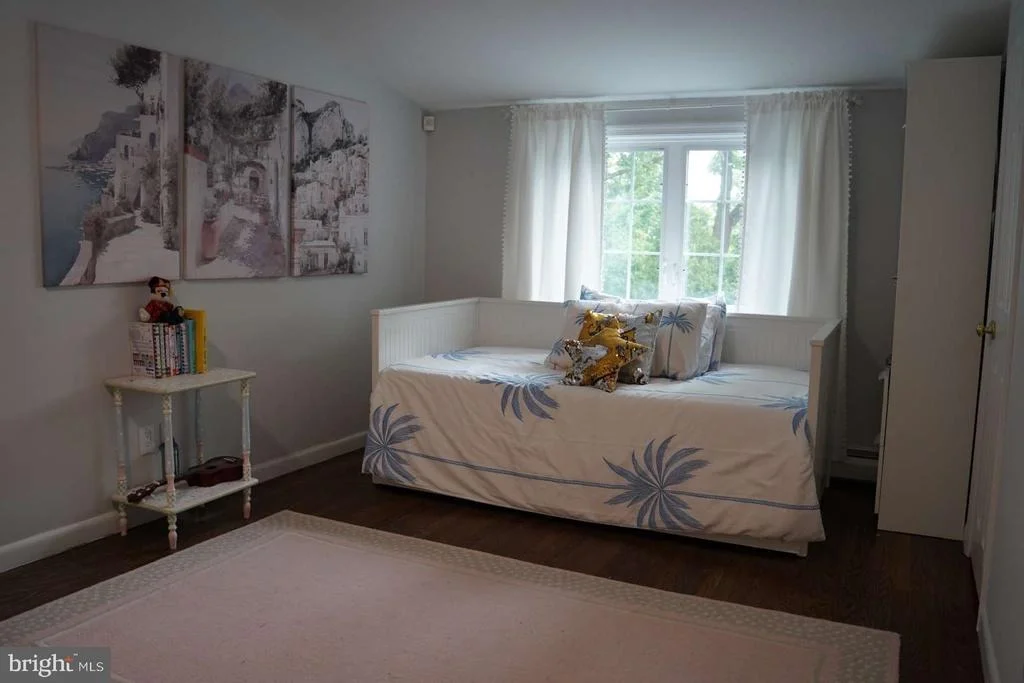 Photo of 552 DAVENTRY ROAD
