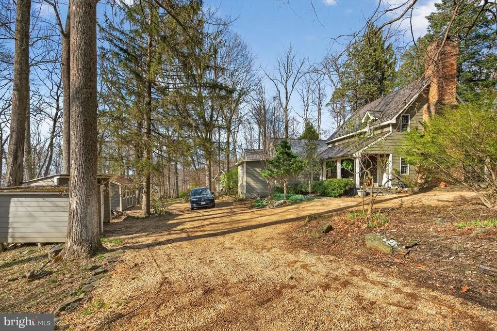 Photo of 17641 RAVEN ROCKS ROAD