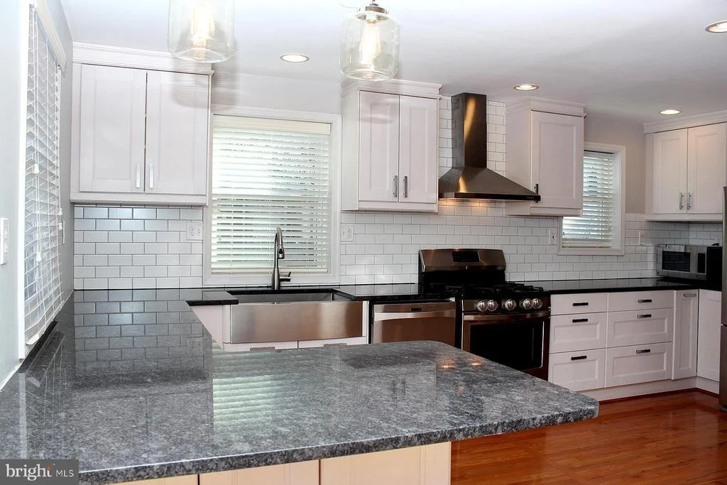 Photo of 719 MAPLETON ROAD