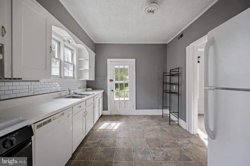 Photo of 305 WALNUT STREET