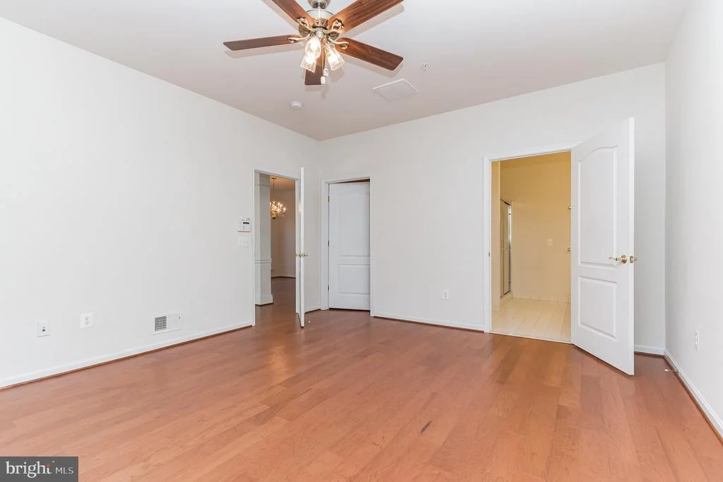 Photo of Unit 4 at 702 EMERALD WAY