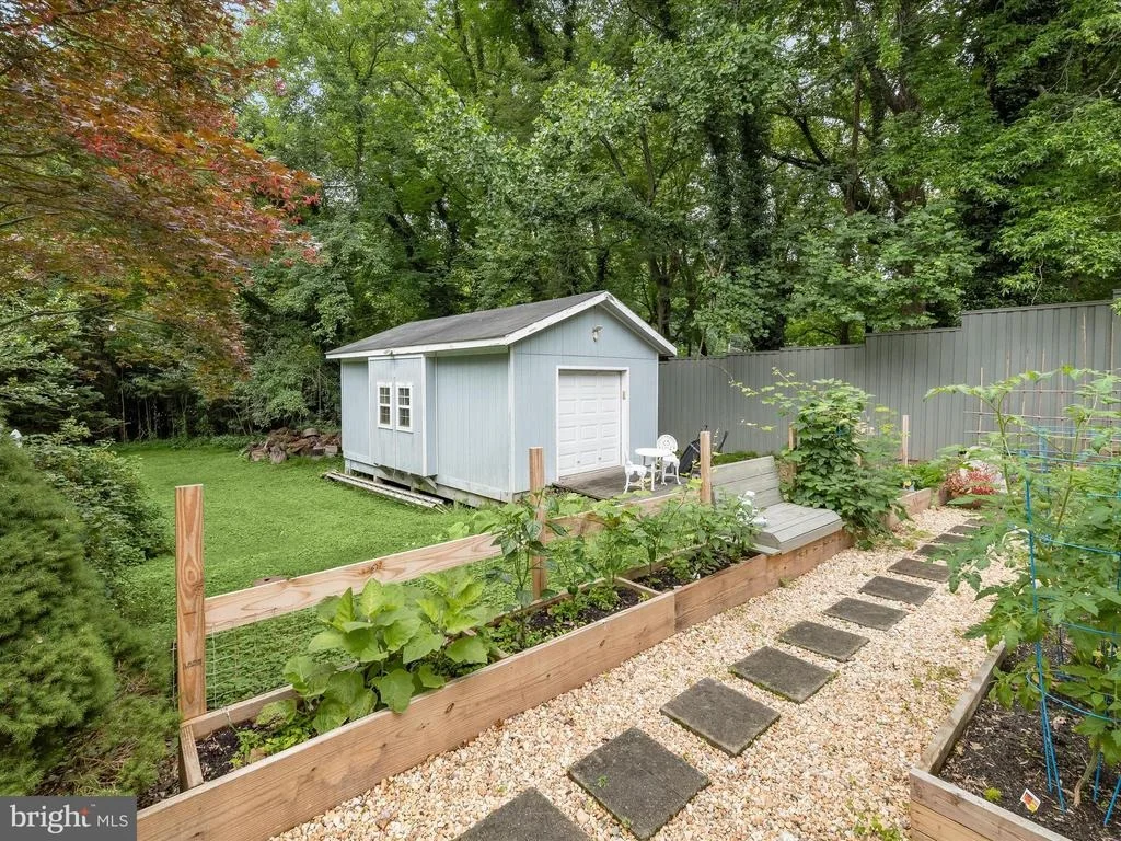 Photo of 1199 ASQUITHPINES PLACE