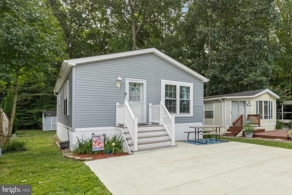 Photo of 192 TIMBERLINE CIRCLE