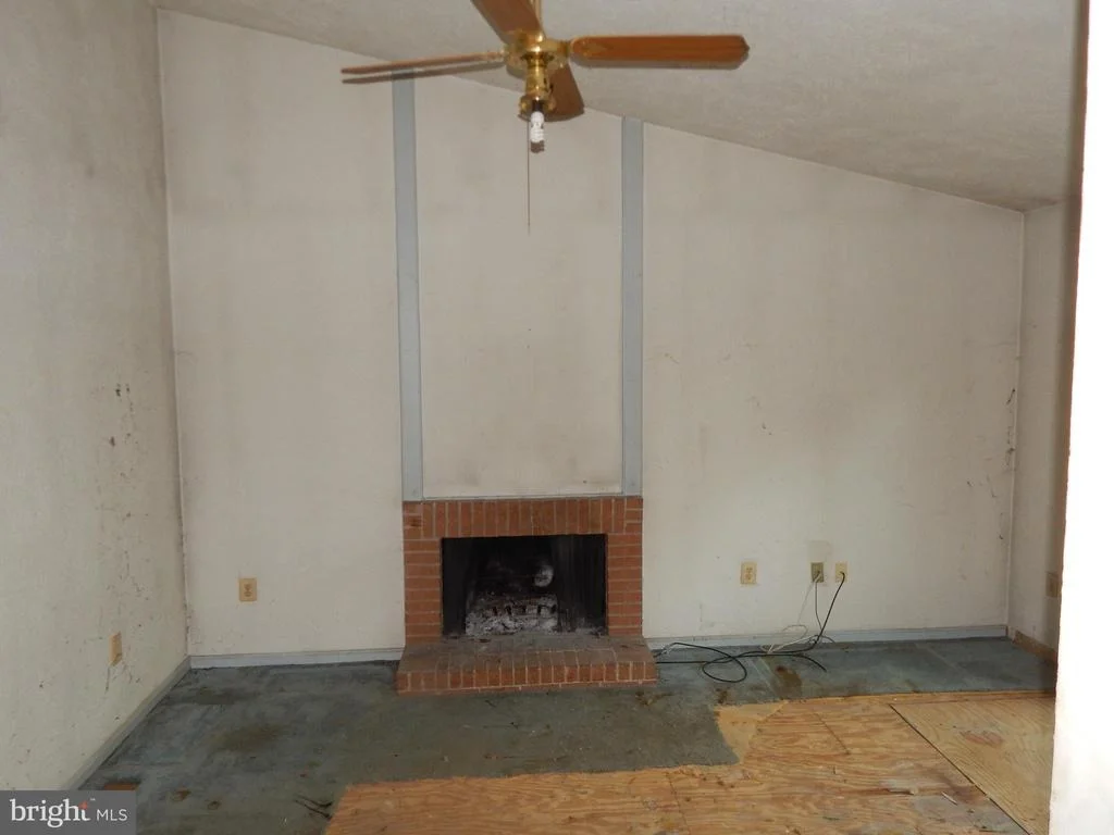 Photo of 512 ELLSWORTH DRIVE