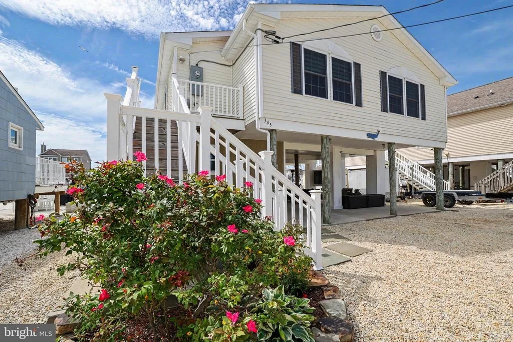 Photo of 345 KINGFISHER ROAD