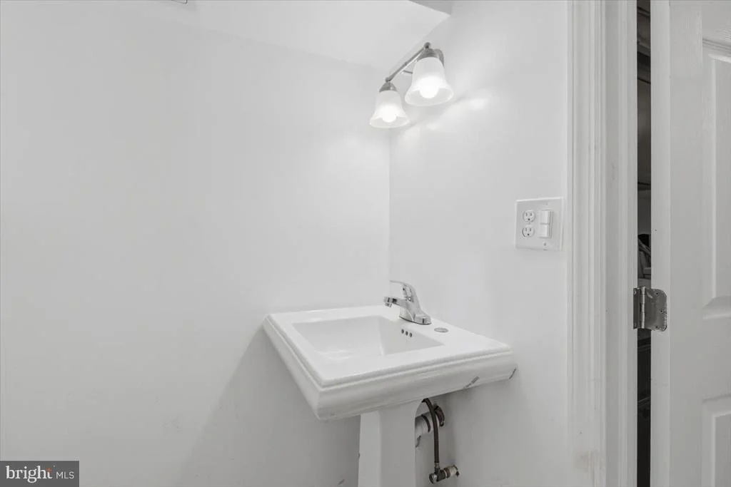 Photo of 3018 SAINT CLAIR DRIVE