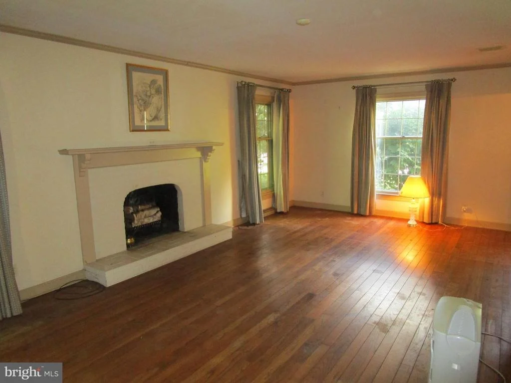 Photo of 40 W FAIRWAY CIRCLE