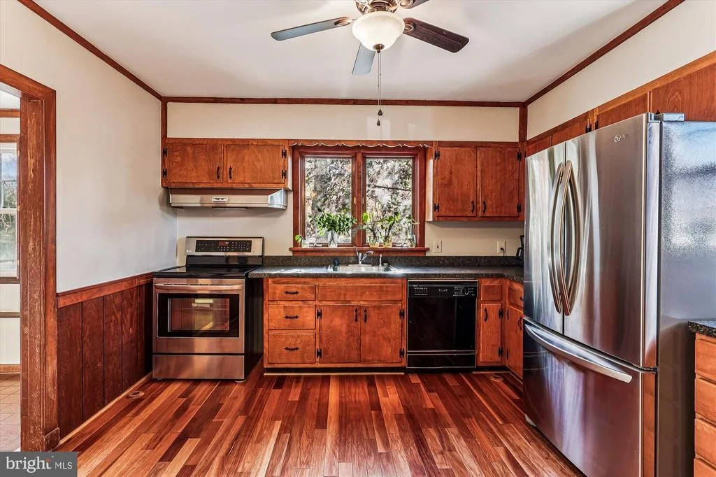 Photo of 306 JOHN AVENUE