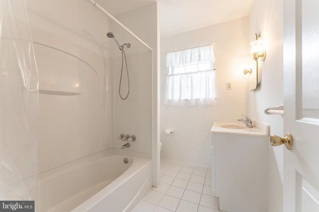 Photo of 1239 UPTON CIRCLE