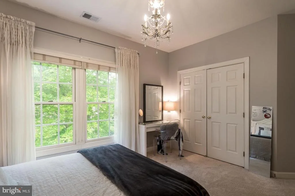 Photo of 4408 WINDING OAK DRIVE