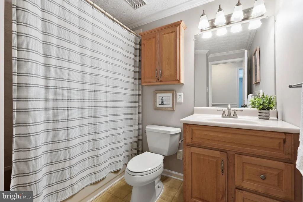 Photo of 490 ELEANOR LANE