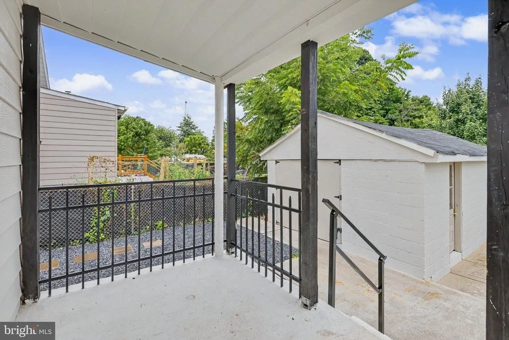 Photo of 131 HAZEL AVENUE