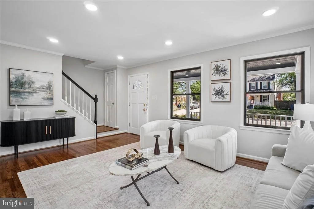 Photo of 6016 WILLIAMSBURG ROAD