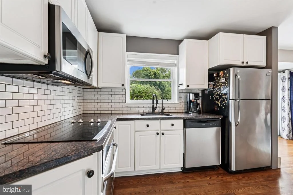 Photo of 15003 LEAR LANE