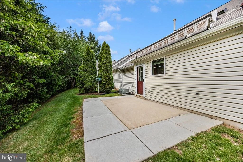 Photo of 1007 PARADE LANE
