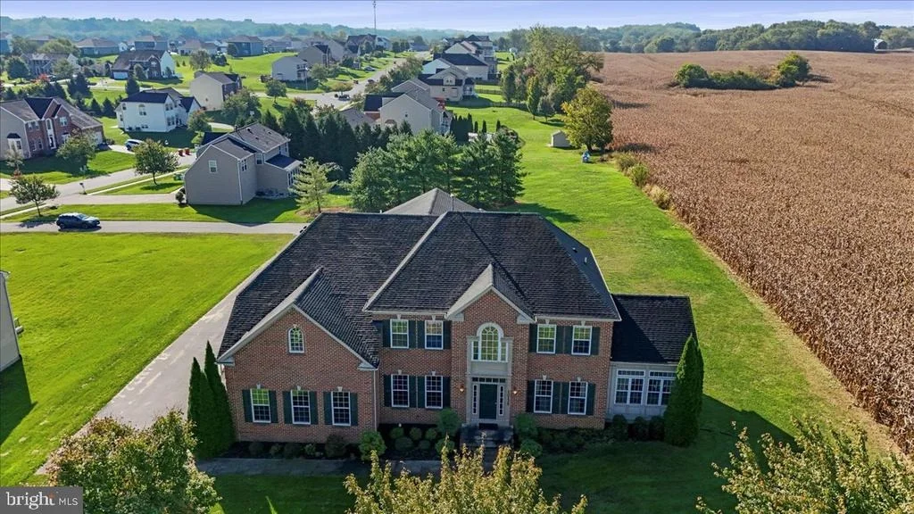 Photo of 10138 ROULETTE DRIVE