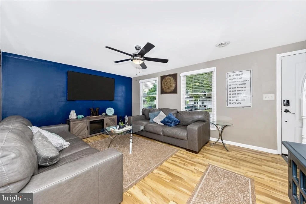 Photo of 6641 JEFFERSON BLVD