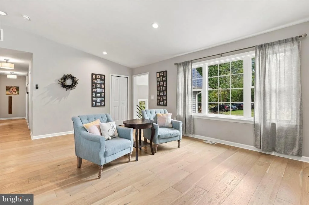 Photo of 615 FOX RUN ROAD