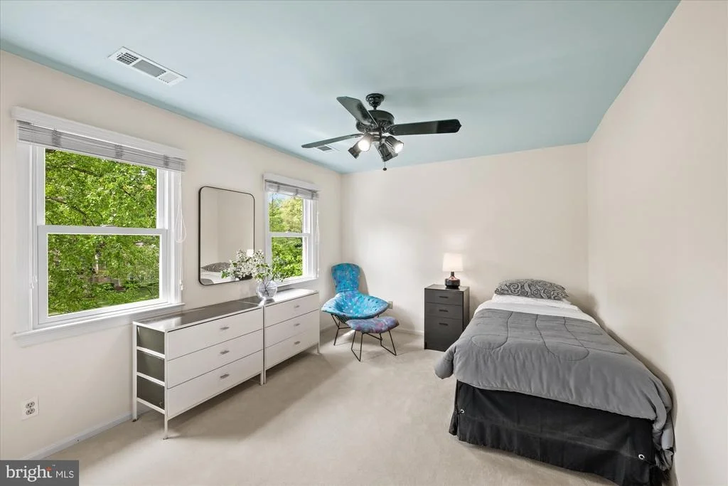 Photo of 7908 FOXHOUND ROAD
