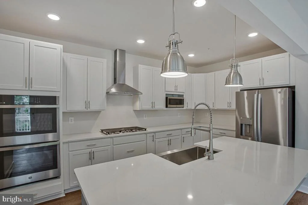 Photo of 721 NOLLMEYER ROAD