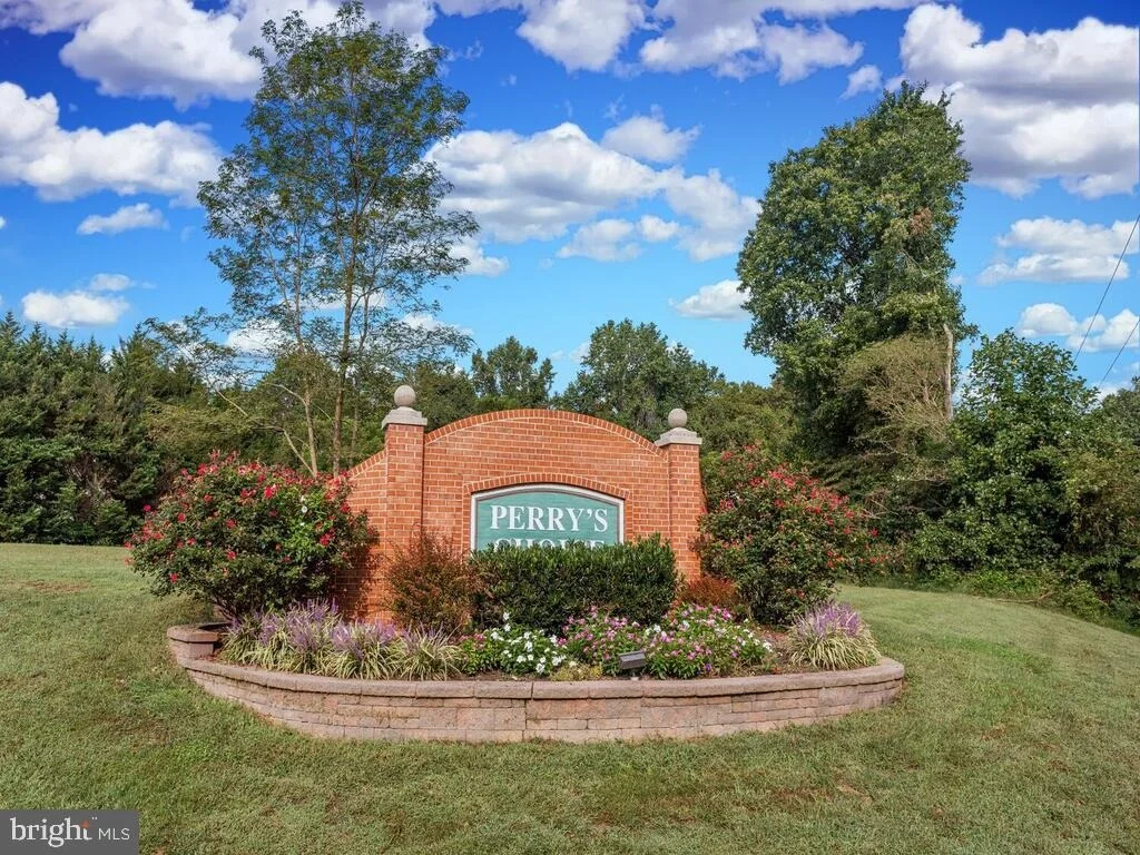 Photo of 12500 PERRYWOOD LANE