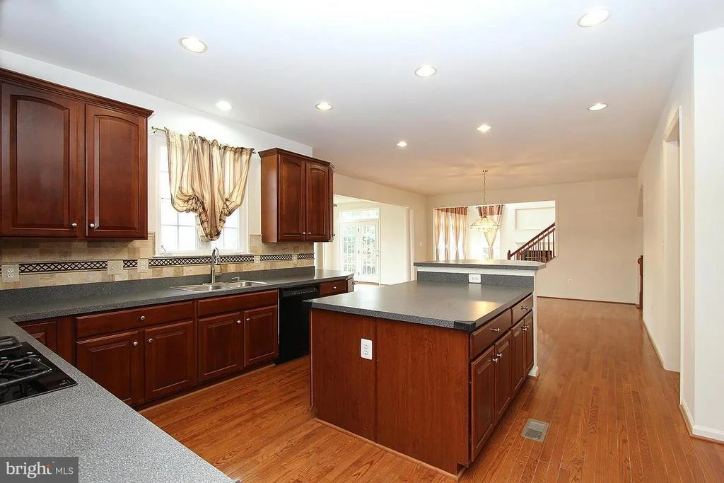 Photo of 11205 SUFFOLK DRIVE