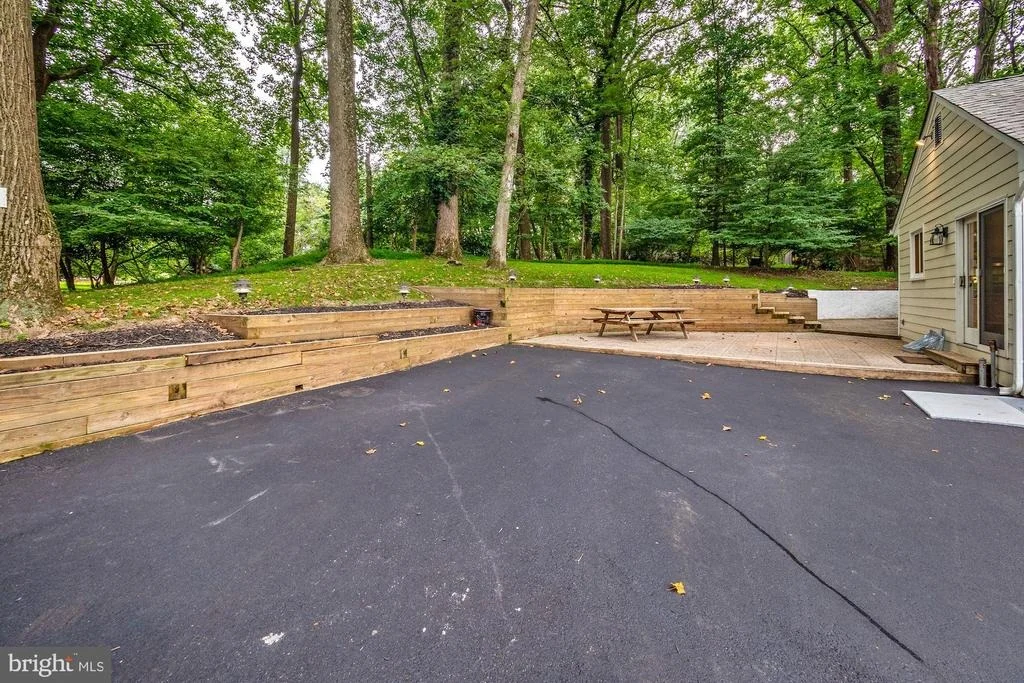 Photo of 407 WILLINGTON DRIVE
