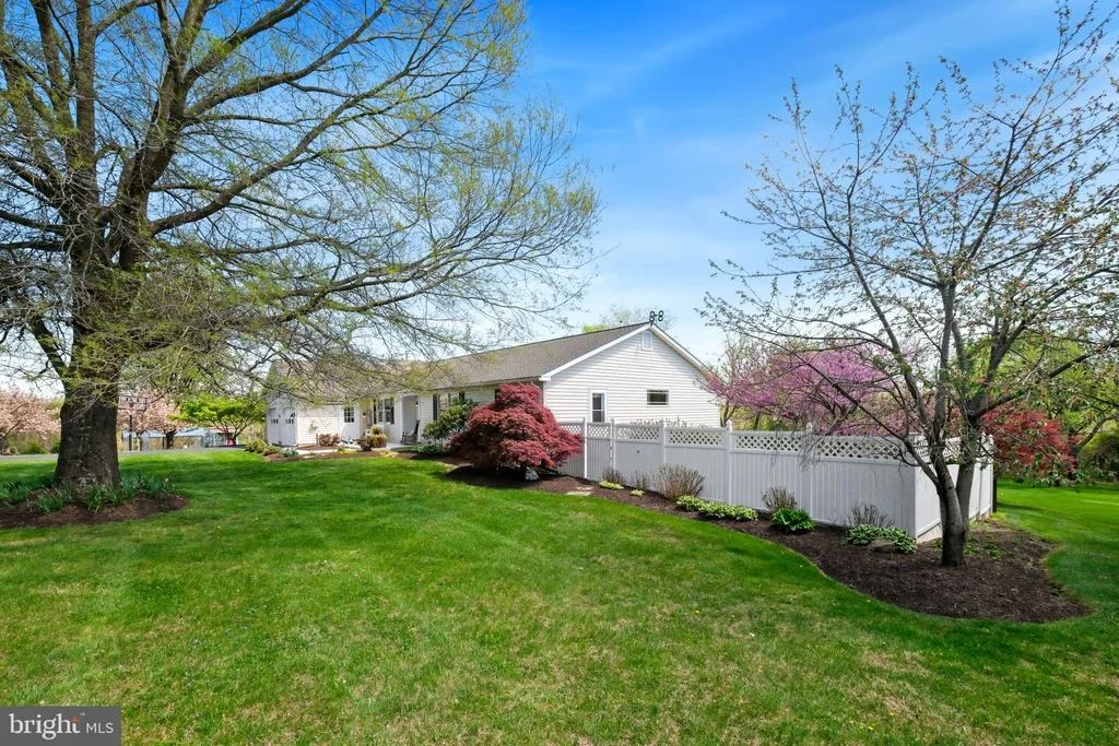 Photo of 9500 HOLSEY ROAD