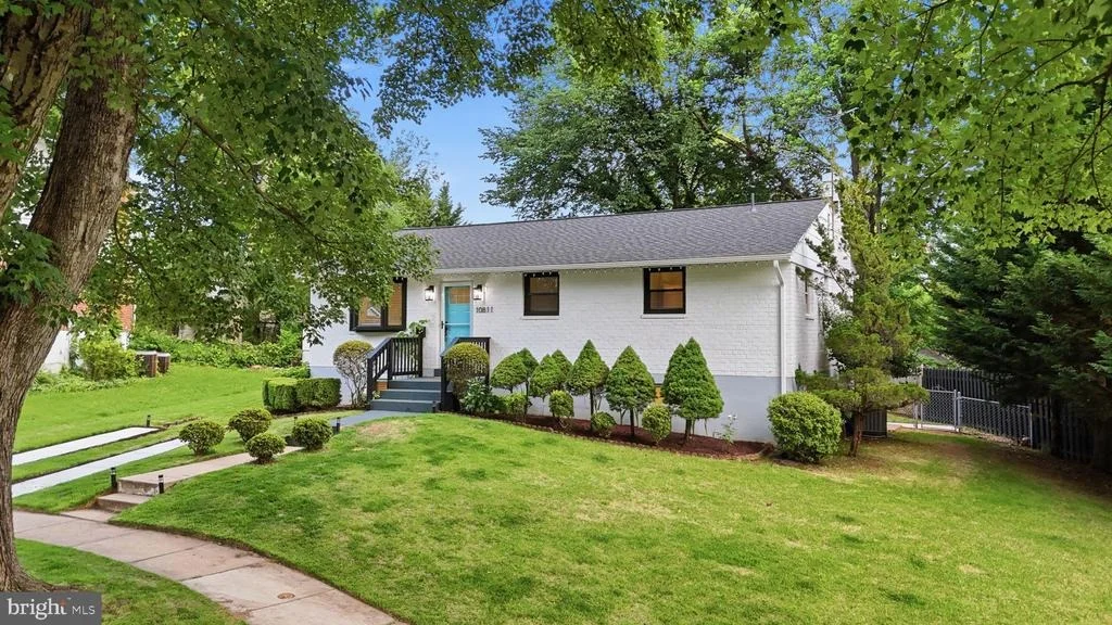 Photo of 10811 TENBROOK COURT