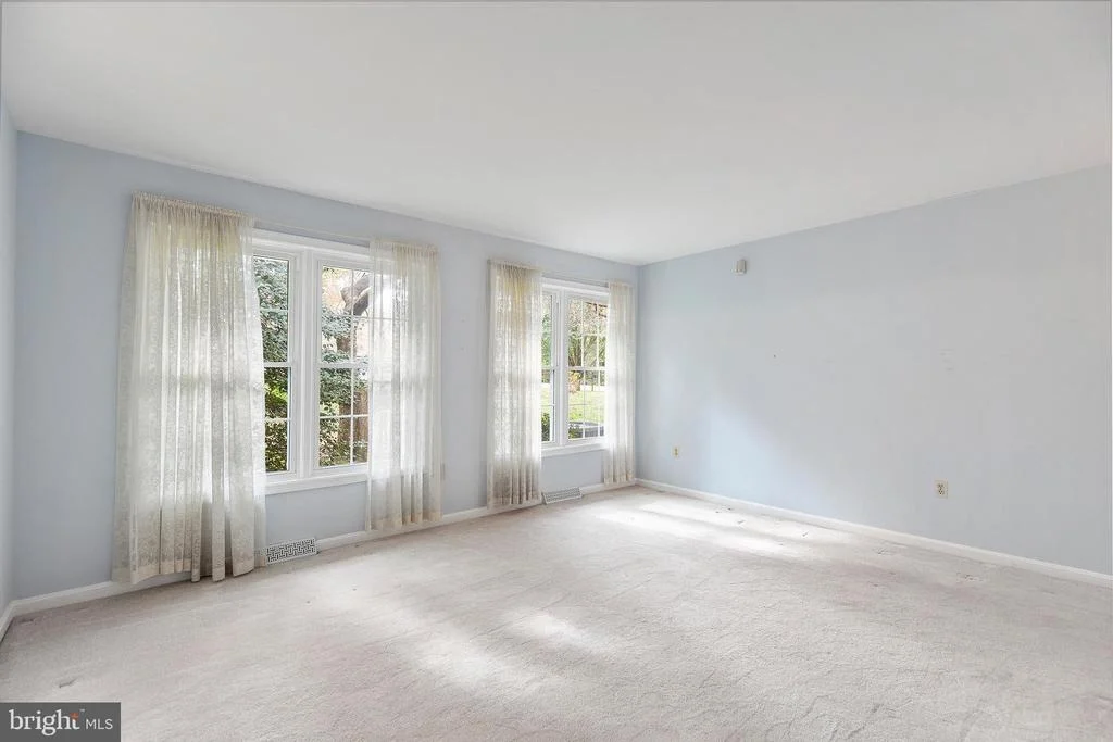 Photo of 1386 REDWOOD CIRCLE