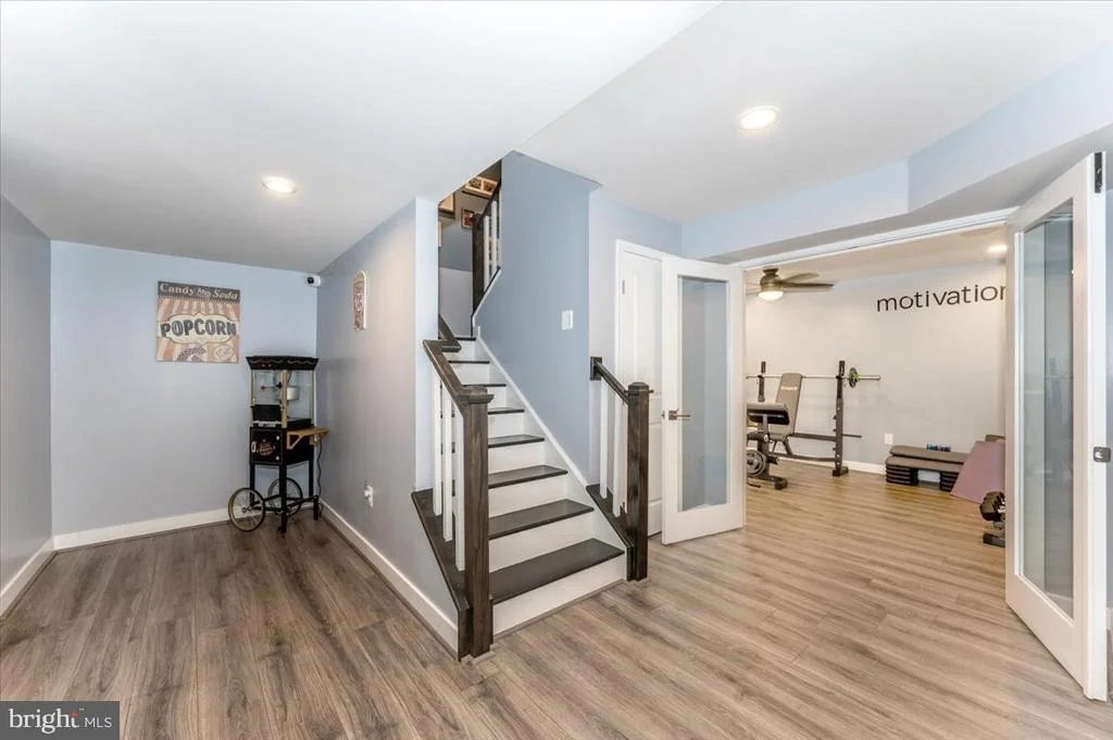 Photo of 76 VANCOUVER PLACE