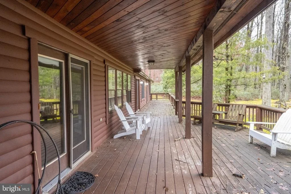 Photo of 526 GLEANINGS DRIVE