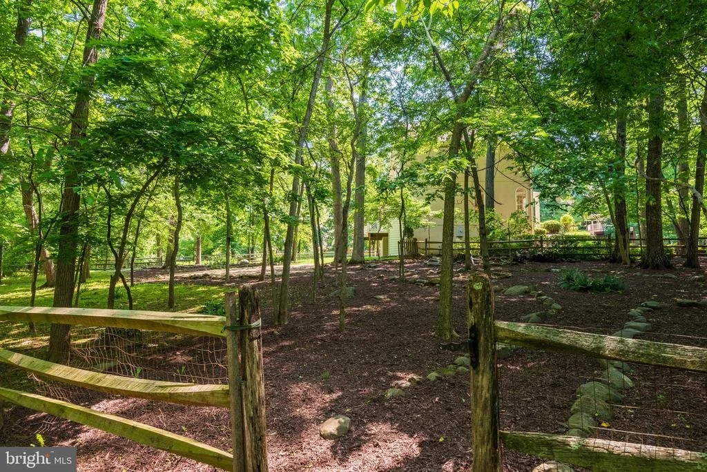 Photo of 12104 WALNUT BRANCH ROAD
