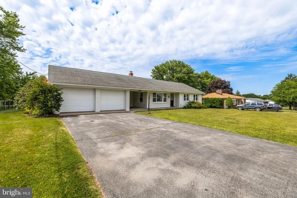 Photo of 1733 BOLLINGER ROAD