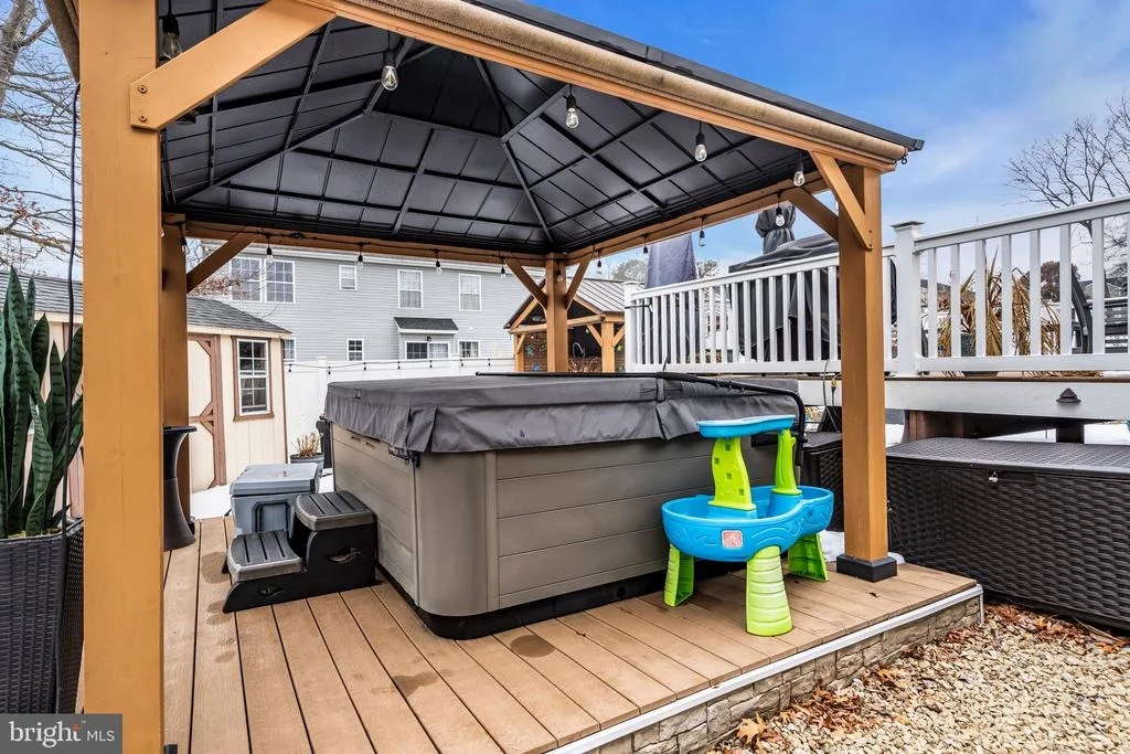 Photo of 496 LIGHTHOUSE DRIVE
