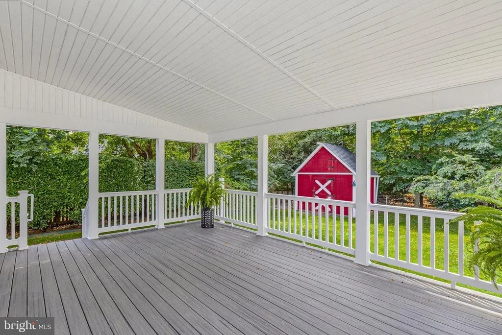 Photo of 717 MAPLETON ROAD